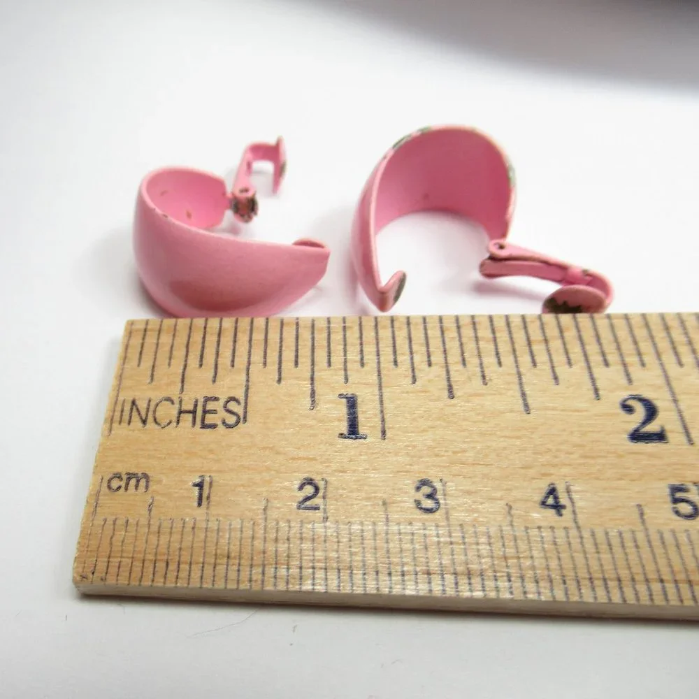 Vintage pink clip earrings